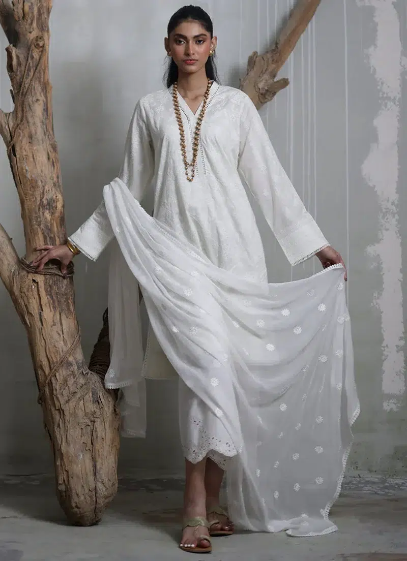 Image | Spring Pret '24 | Embroidered Lace Dupatta | Chiffon | White | 1 pc | IDCH-213171.