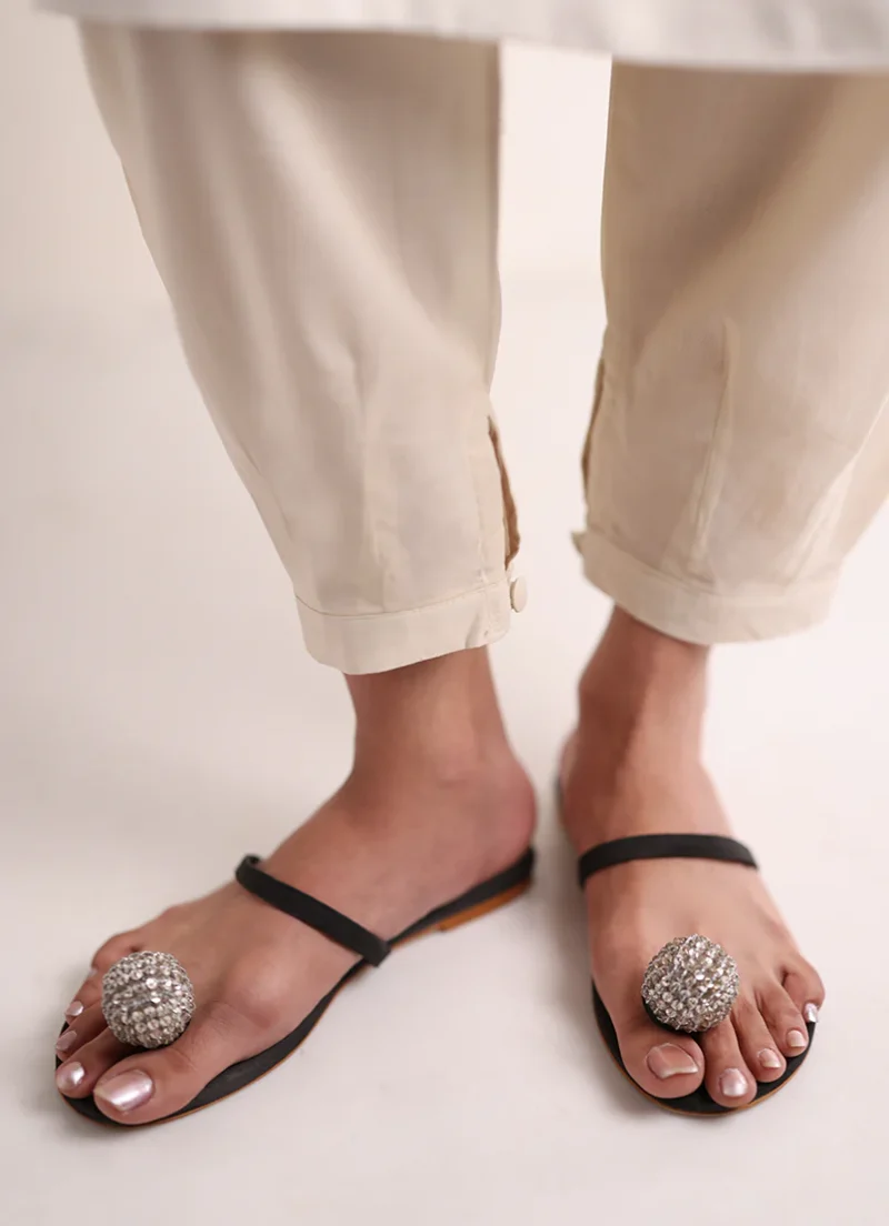 Image | Spring Pret '24 | Tapered Pants | Cotton | Beige | 1 pc | T-620.