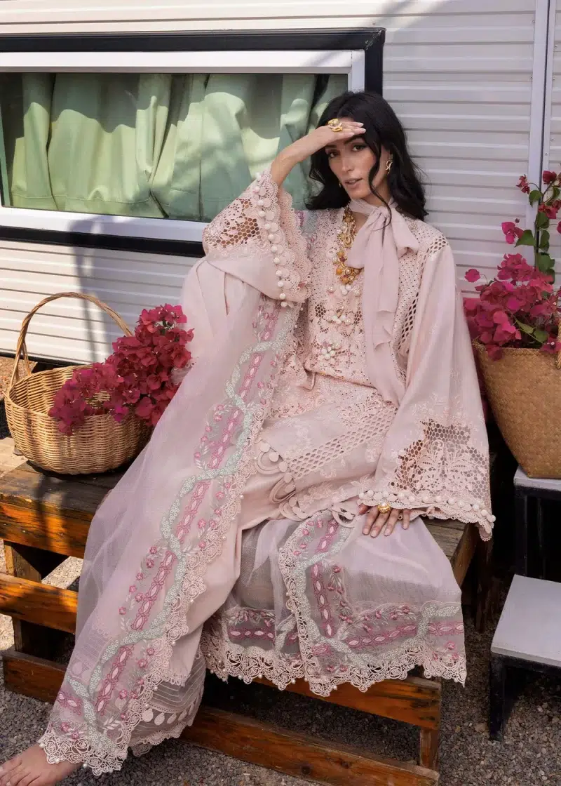 Saira Shakira | Luxury lawn'25 | Leyla-a | Lawn | Salmon pink | Embroidered Suit | 3pc