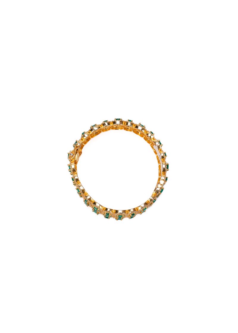 Bridal Set Necklace with 92.5 Silver Metal | Uncut Diamond | Off White Lulu & Emerald