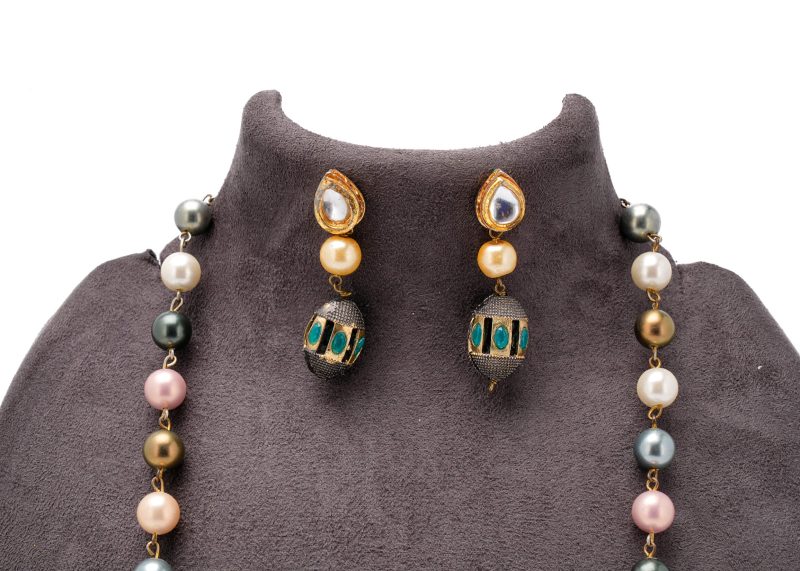 Lulu Tassel Nath | Gold Metal Silver Kundan with Off-White Lulu Design Accents