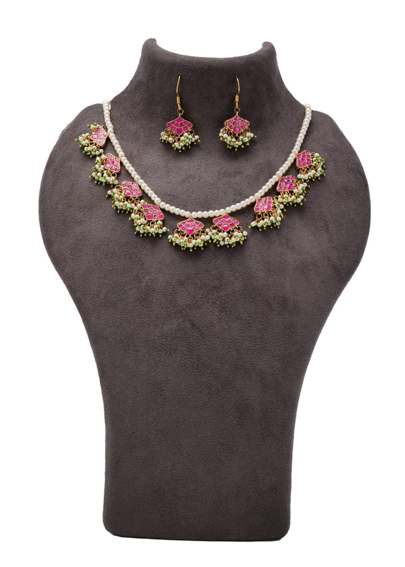 Silver Diamond Earrings | Silver Metal Black | Minimalistic | Elegant Styling