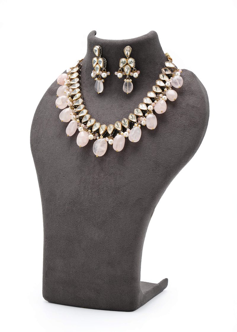 Gold Metal Uncut Diamond Jewelry | Classic Off White Mina Kari Design for Elegance