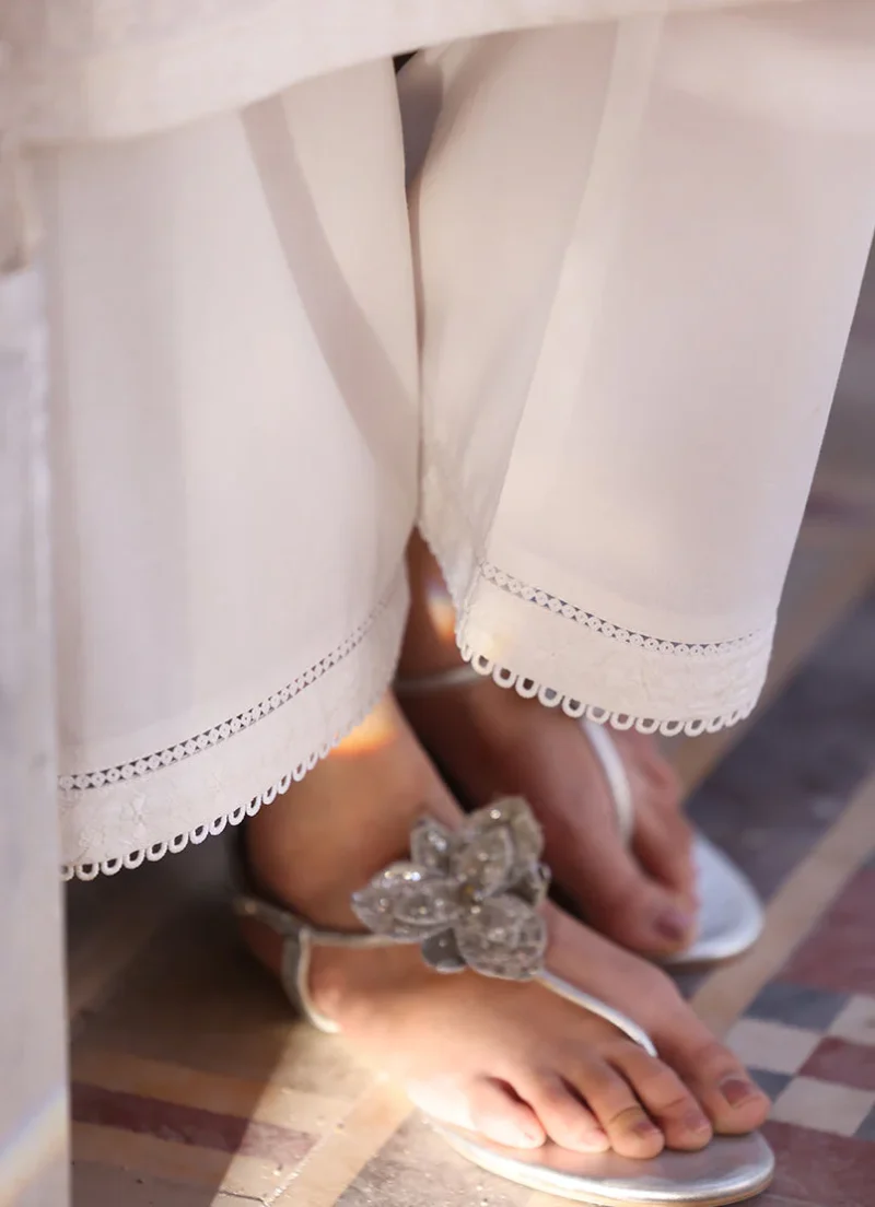 Image | Spring Pret '25 | Pure Cotton | Off White | Embroidered Suit | 3 pc.