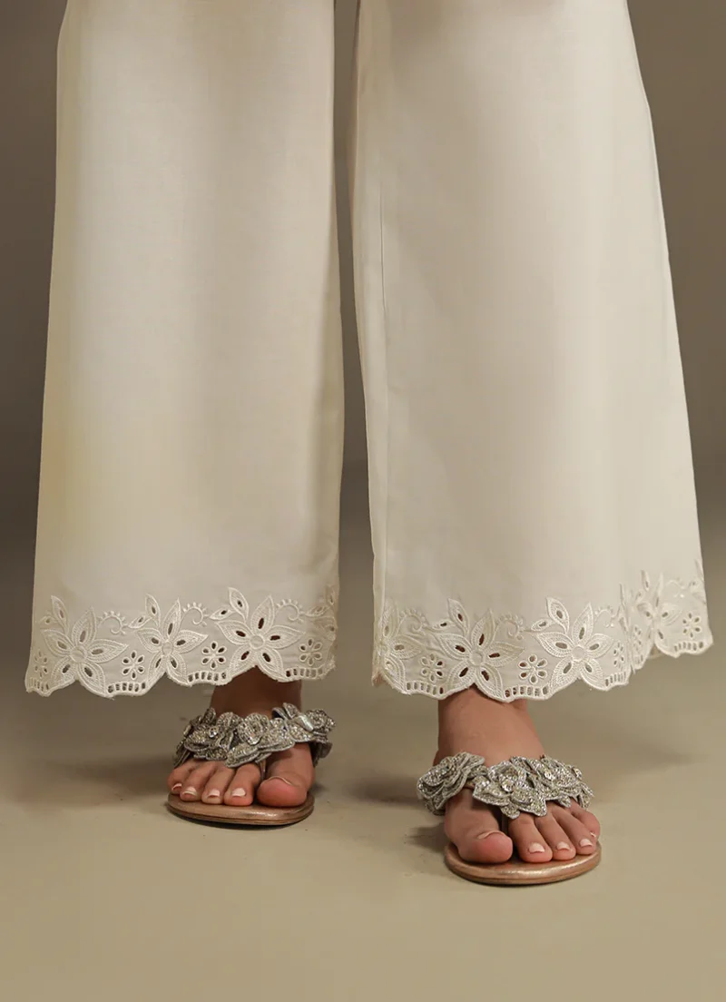 Image | Winter Pret '25 | Cotton | White | Embroidered Izaar | 1 pc.