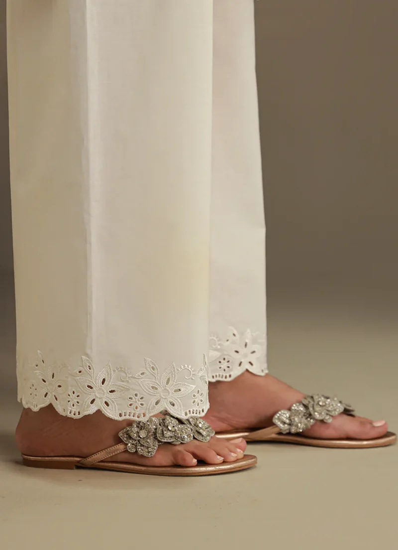 Image | Winter Pret '25 | Cotton | White | Embroidered Izaar | 1 pc.